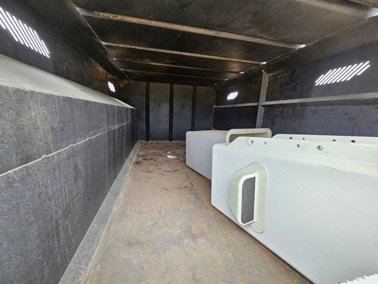 2011-international-durastar-4300-image-21