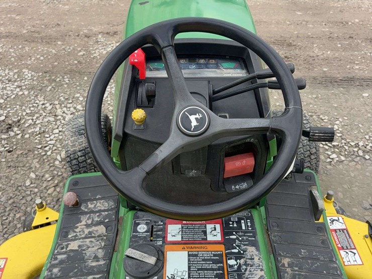 john-deere-425-image-8