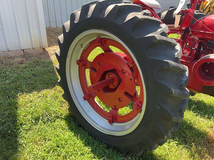 1953-farmall-super-h-image-21