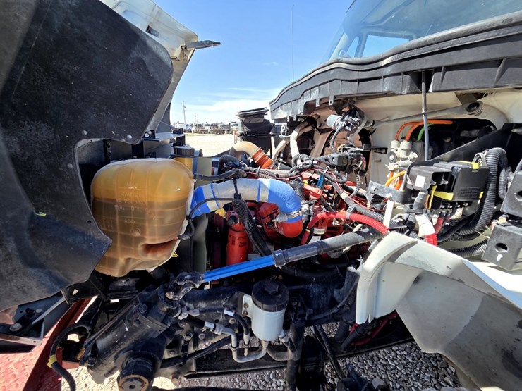 2016-international-durastar-4300-image-11