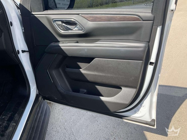 2021-chevrolet-tahoe-image-21