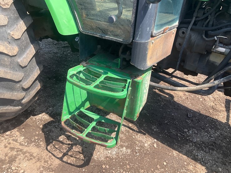 2004-john-deere-5220-image-12