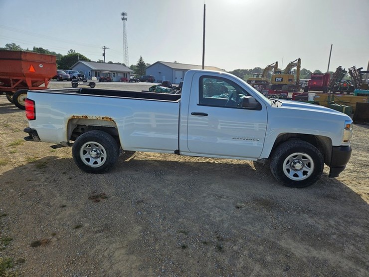 2017-chevrolet-1500-image-6