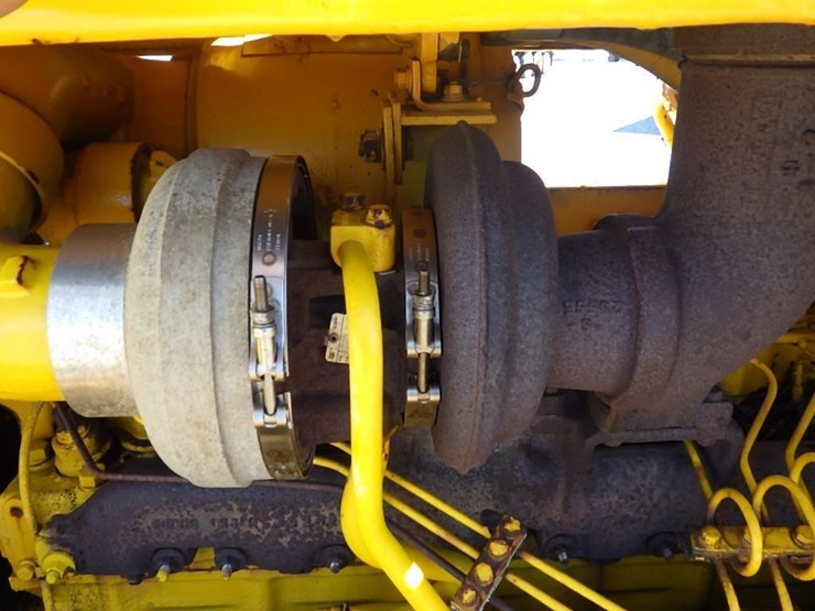 caterpillar-d6-image-30