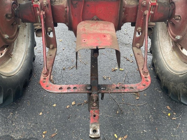 #6067-•-1948-farmall-h-tractor-image-15