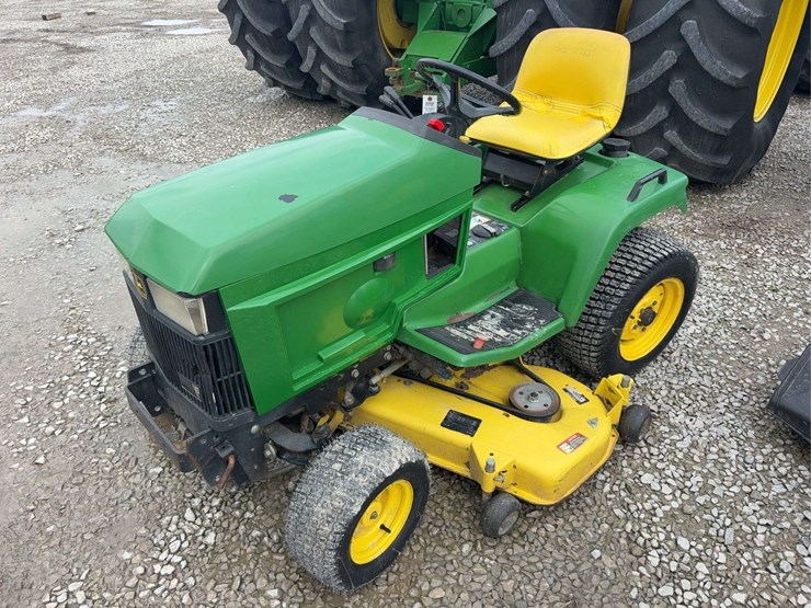 john-deere-425-image-2