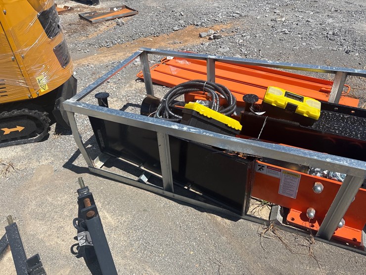 #35-•-(1)-skid-steer-post-driver-image-1