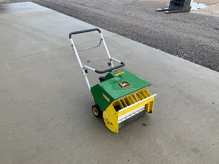 john-deere-322-image-4