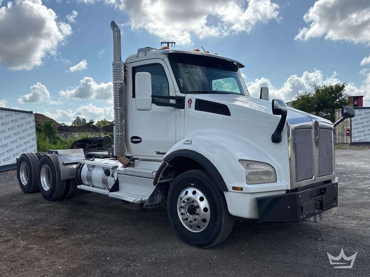 2019-kenworth-t880-image-2