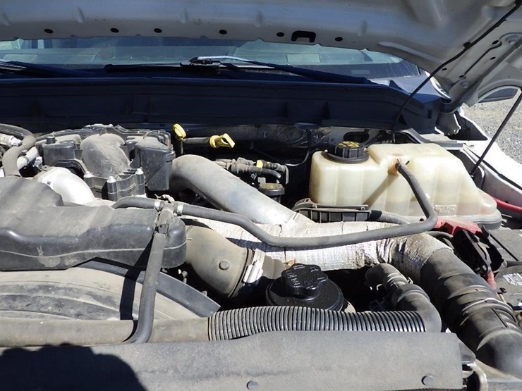 2014-ford-f550-image-28