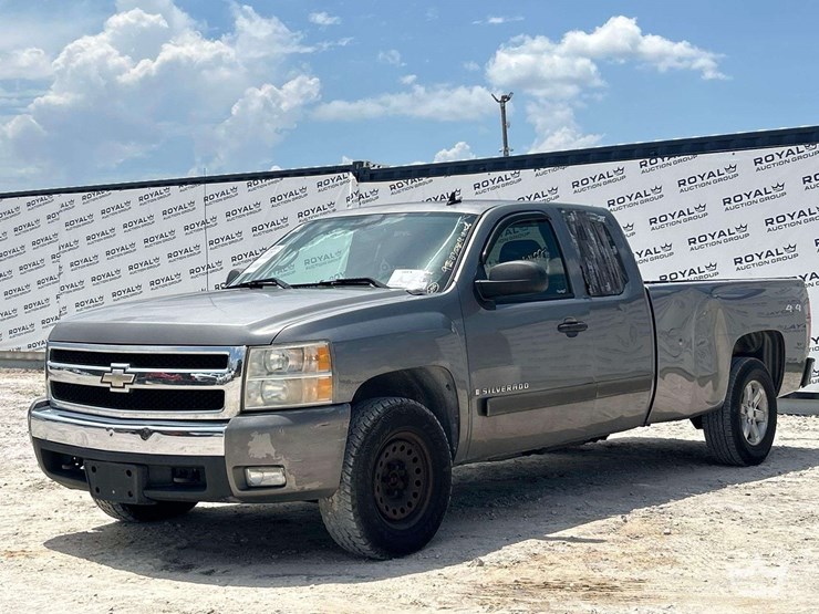 2007-chevrolet-silverado-1500-image-1