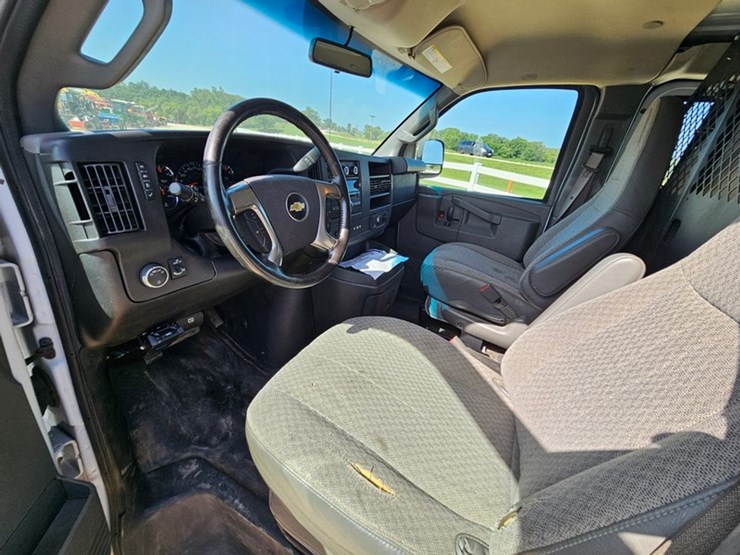 2018-chevrolet-g20-image-23