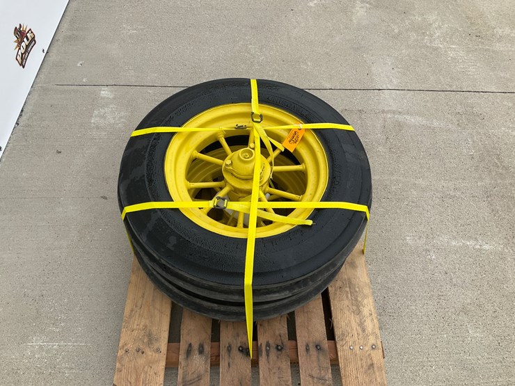 john-deere-12-image-2