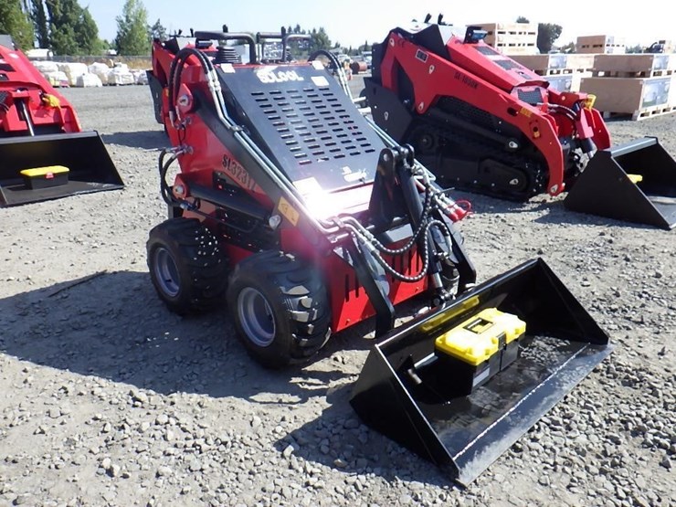 2026-sdlool-323tz-skid-steer-loader-image-4