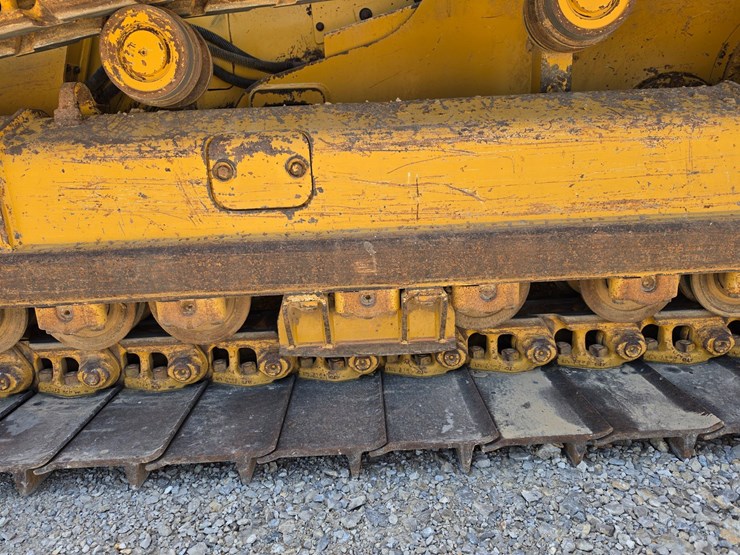 2016-caterpillar-d6k2-lgp-image-46
