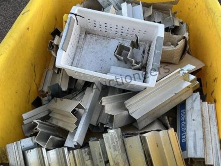 tub-of-asst-brackets-image-3