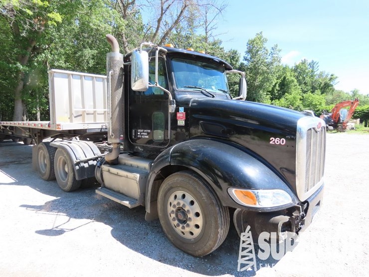2013-peterbilt-384-image-3
