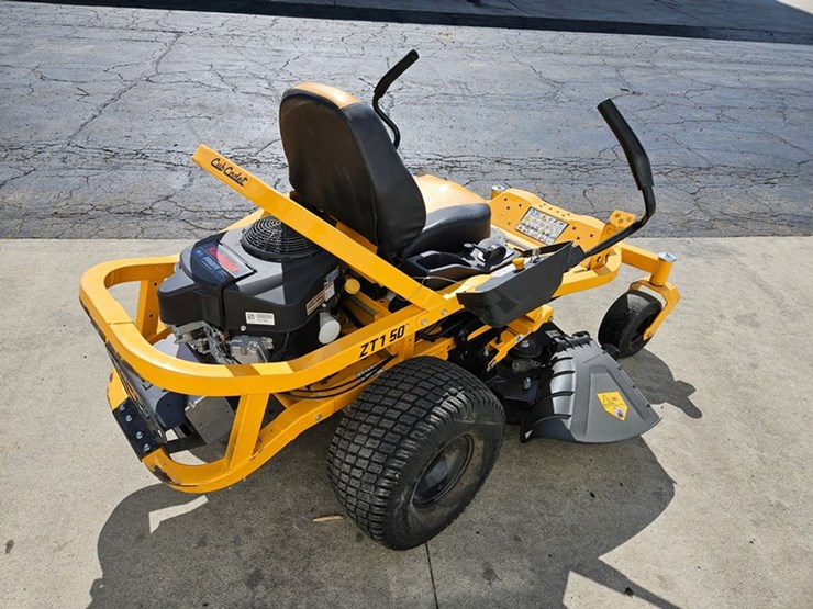 #651-•-cub-cadet-zt1-zero-turn-mower-image-5