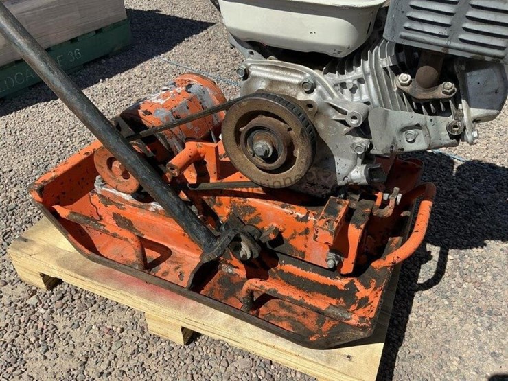 plate-compactor-image-3