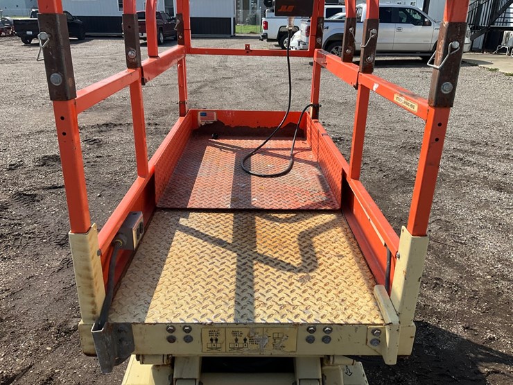 jlg-1932e2-image-31