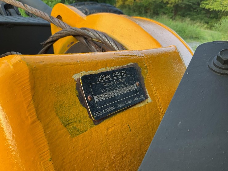2006-deere-648g-iii-image-43