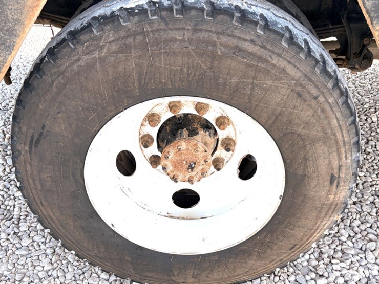 2012-international-durastar-4300-image-14