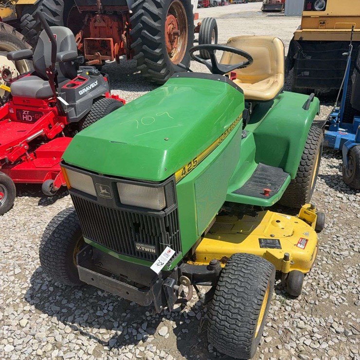 JOHN DEERE 425