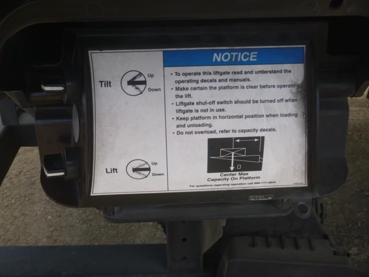 2011-ford-f750-image-12