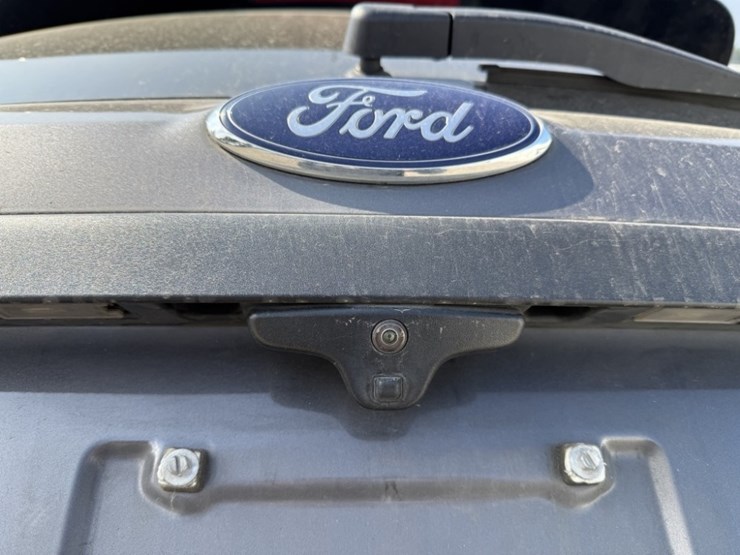 2017-ford-explorer-image-13