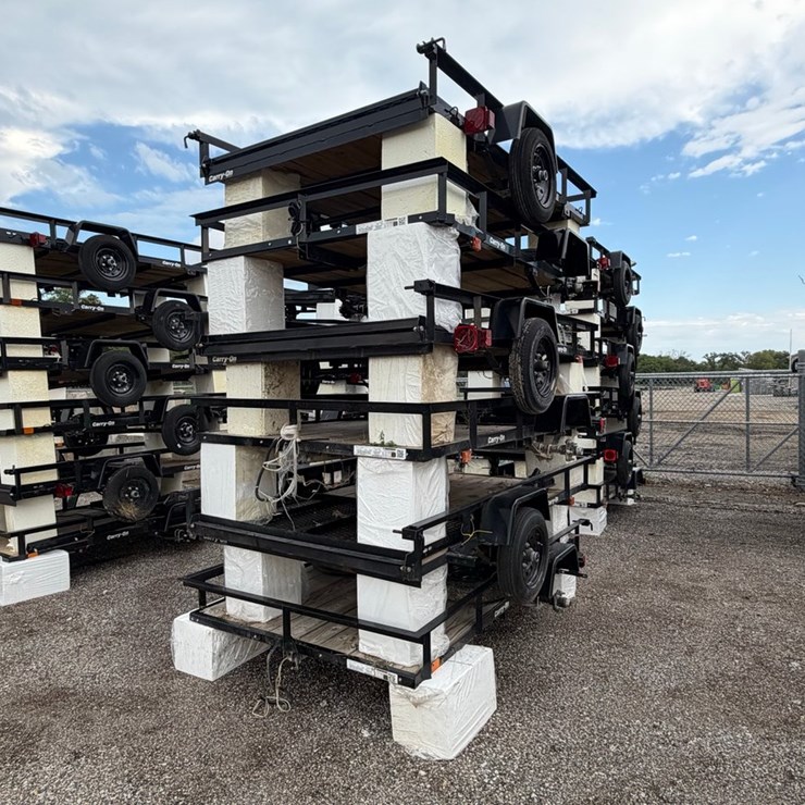 Qty of (6) 2027 Carry-On Trailers Z5X8GW2K