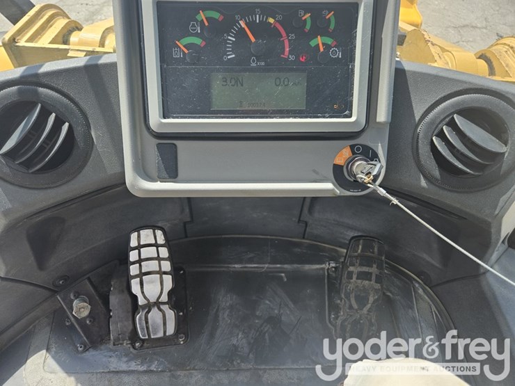 2016-caterpillar-966m-xe-image-44