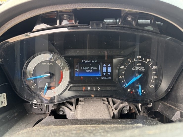 2017-ford-explorer-image-29
