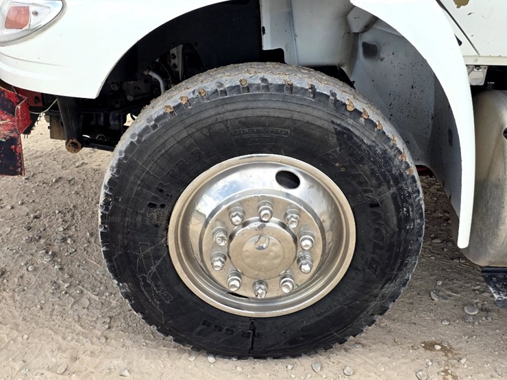 2016-international-durastar-4300-image-18