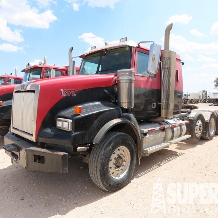 2015 WESTERN STAR 4900