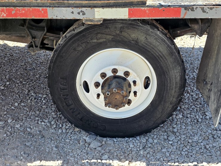 2013-international-durastar-4300-image-16