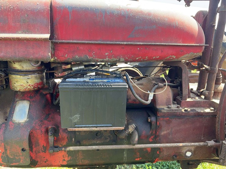 1941-farmall-h-with-mounted-buzz-saw-image-14