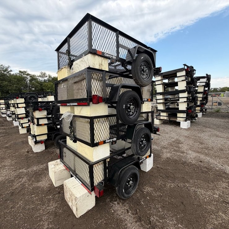 Qty of (4) 2027 Carry-On Trailers Z5X8GW2K