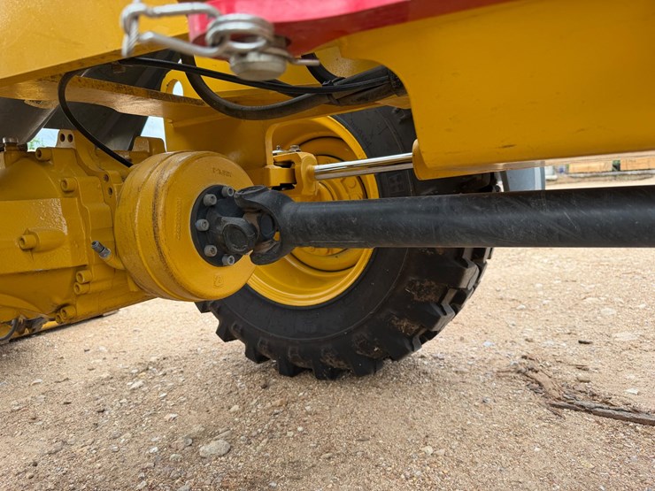 2023-john-deere-g-image-32