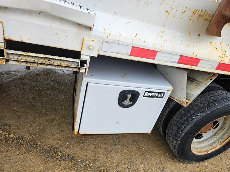 2009-ford-f550-image-22