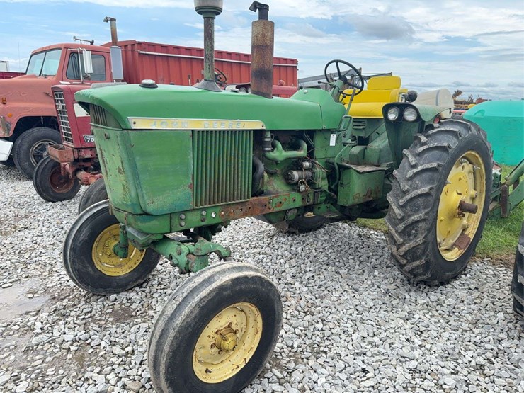 1961-john-deere-3010-image-1