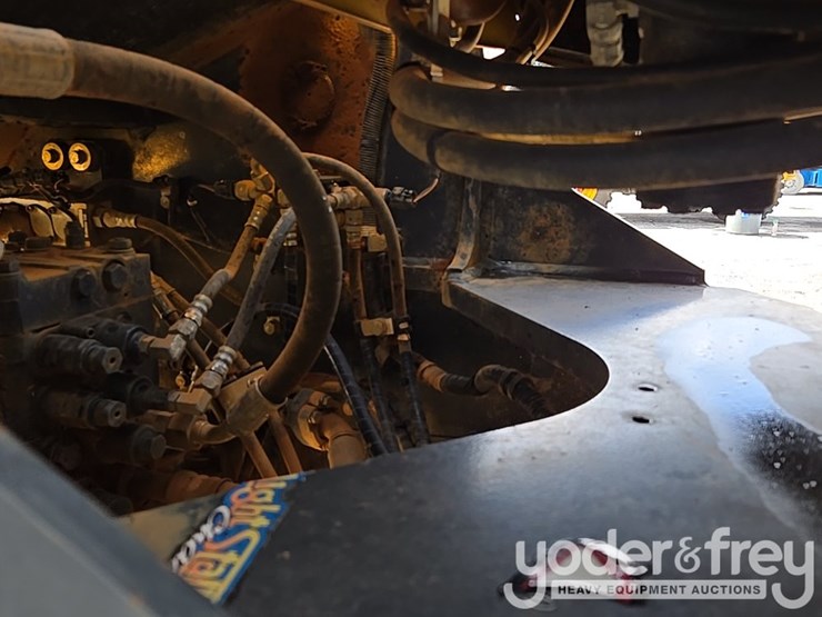 2017-komatsu-wa270-8-image-17