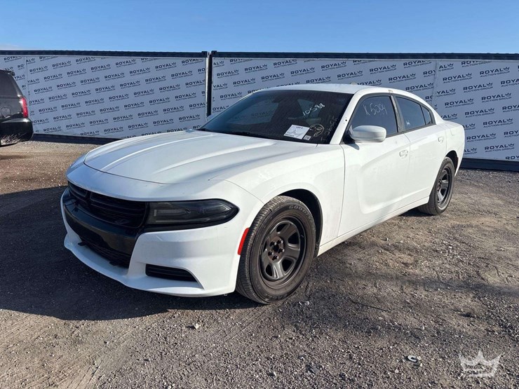 2018-dodge-charger-sedan-image-1
