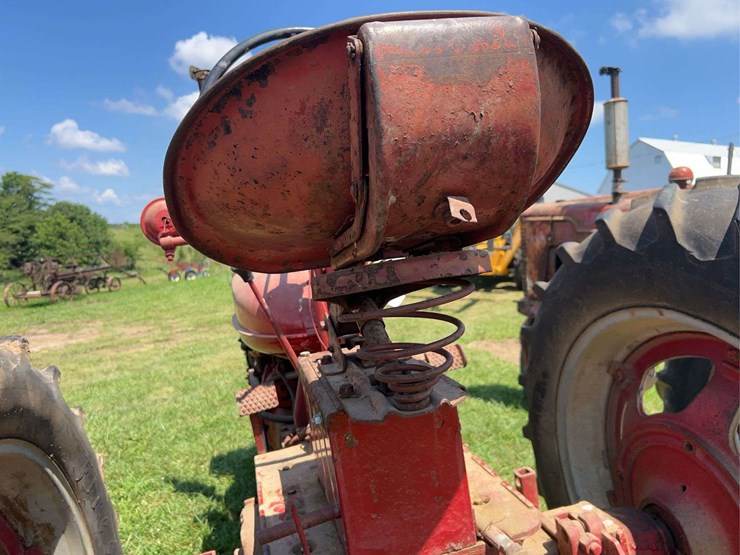 1954-farmall-super-h-image-13