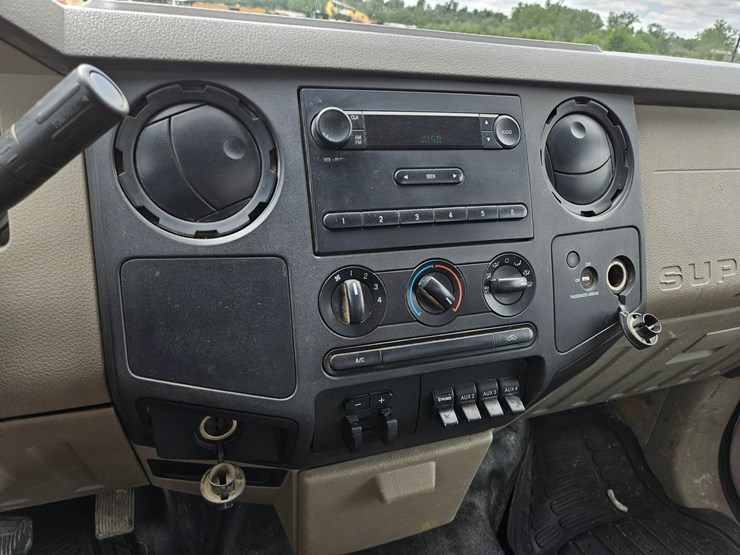 2009-ford-f550-image-83