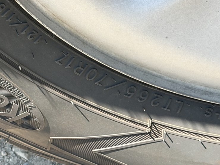 2014-chevrolet-tahoe-image-14