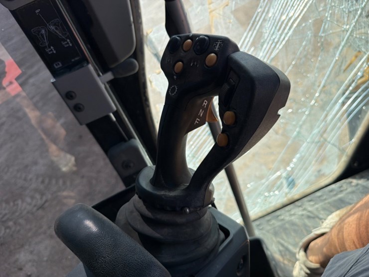 2018-caterpillar-140m3-image-21