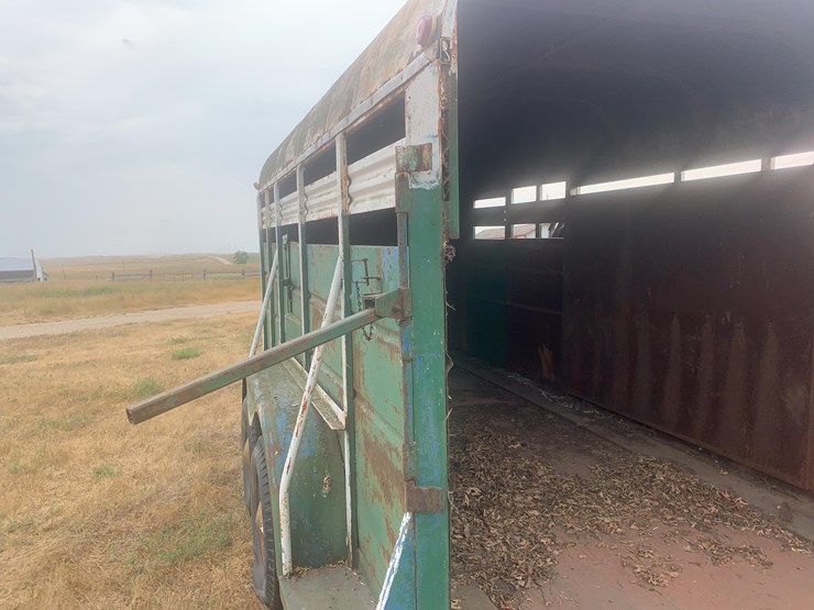 stock-trailer-image-17