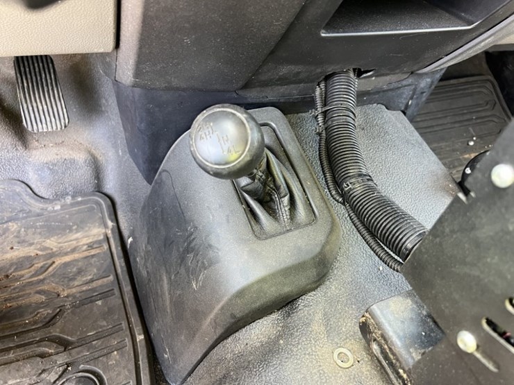 2017-ford-f550-image-37