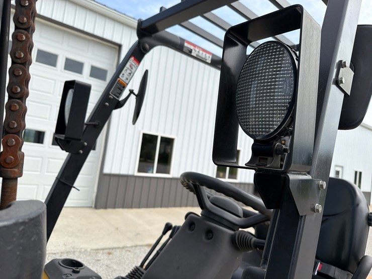 #1363-•-cat-ec25en-electric-forklift-image-27