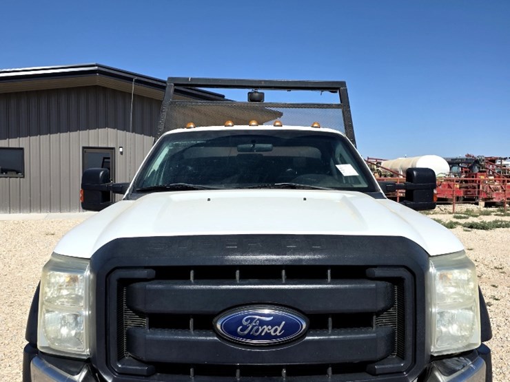 2011-ford-f550-image-2